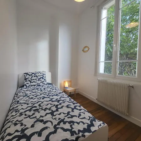 Ferienhaus La Violette - Agreable Maison Jardin Rer B - Metro 4 *