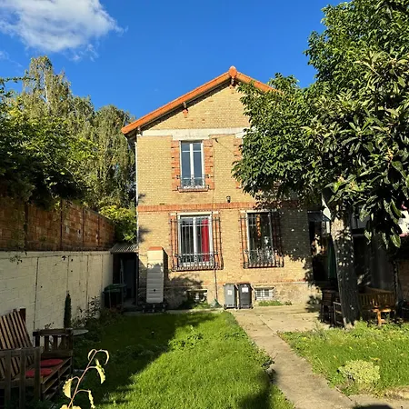 La Violette - Agreable Maison Jardin Rer B - Metro 4 *